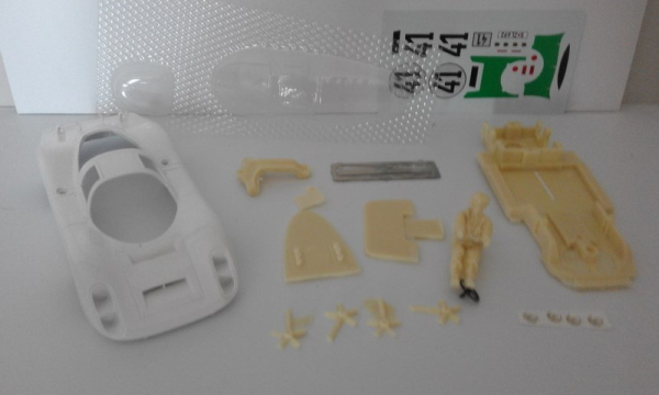 Porsche 907 LH LeMans 67 Nr. 41 lakiert